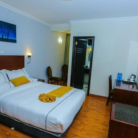 Zemalex Hotel Адис Абеба Екстериор снимка