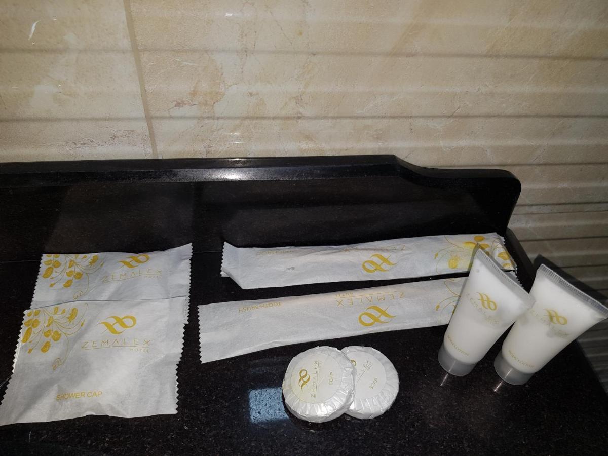 Zemalex Hotel Адис Абеба Екстериор снимка