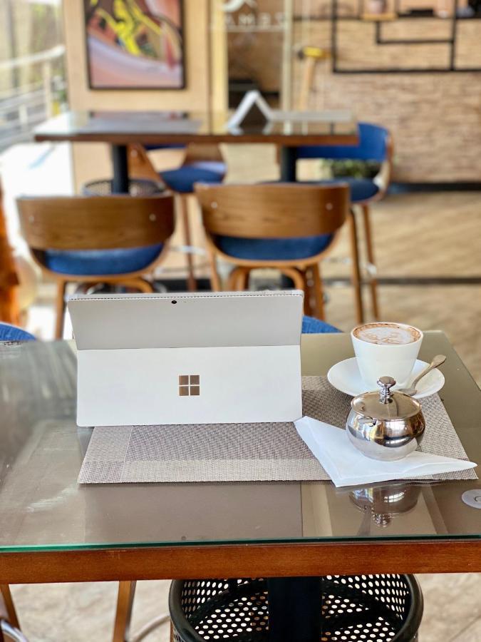 Zemalex Hotel Адис Абеба Екстериор снимка